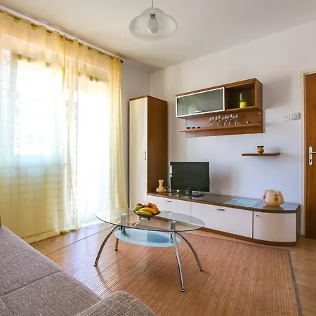 Gracijela Appartement *